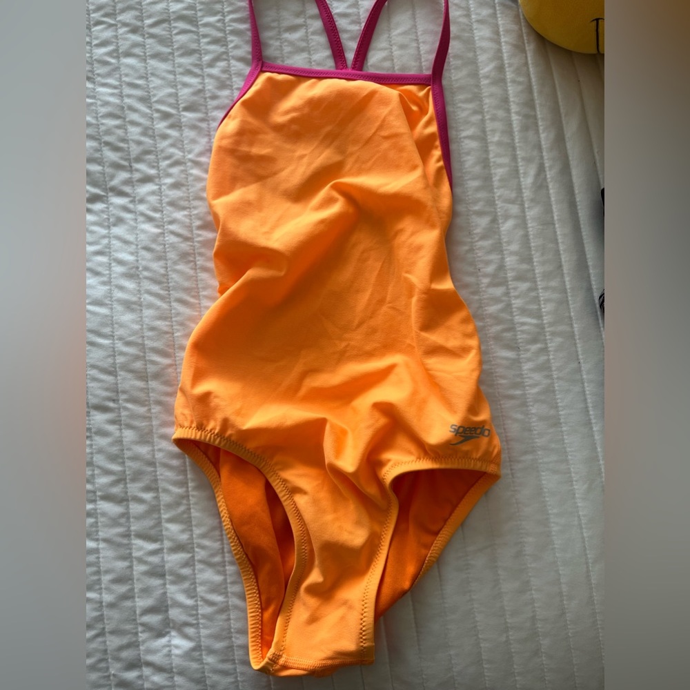 Speedo one piece, fixed back